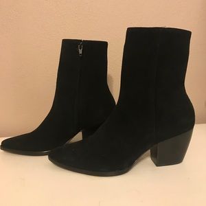 Matisse Caty Black Suede Booties